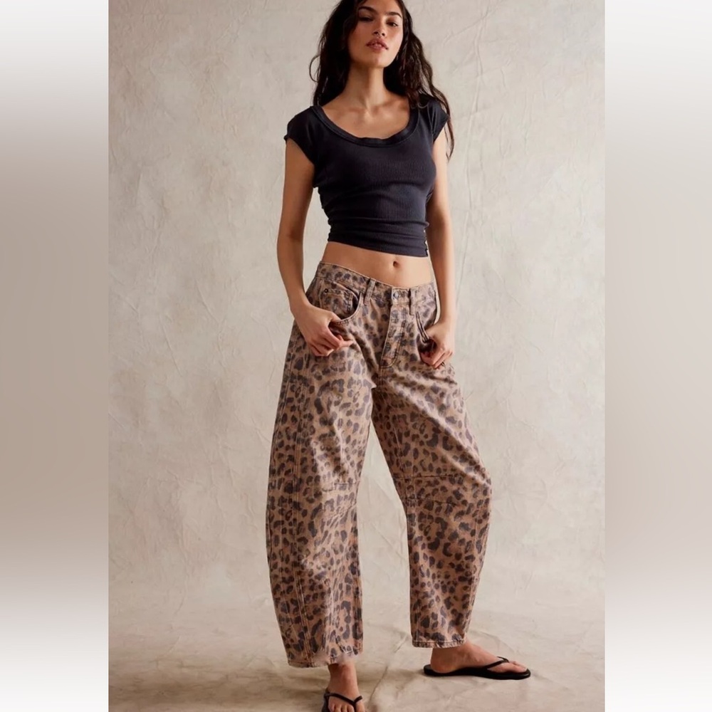 28 LONG We The Free People Good Luck Printed Barrel Jeans Cheetah Leopard Animal - Picture 3 of 13
